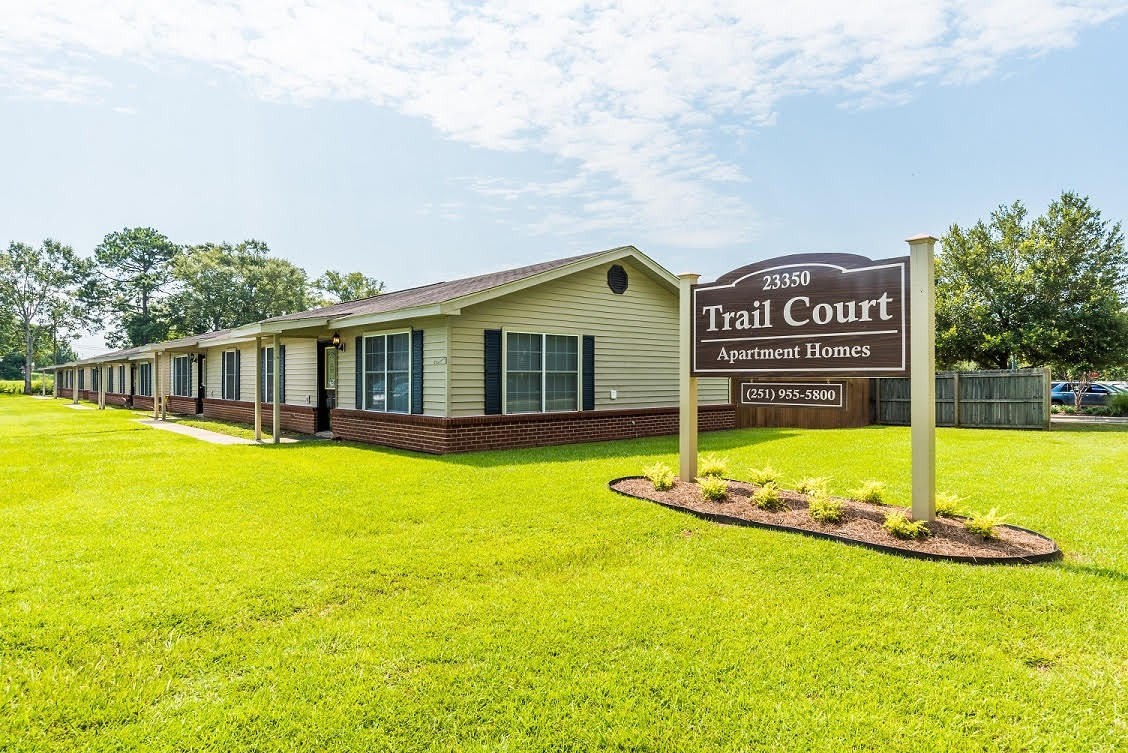 Robertsdale Apartment: 23350 County Road 65