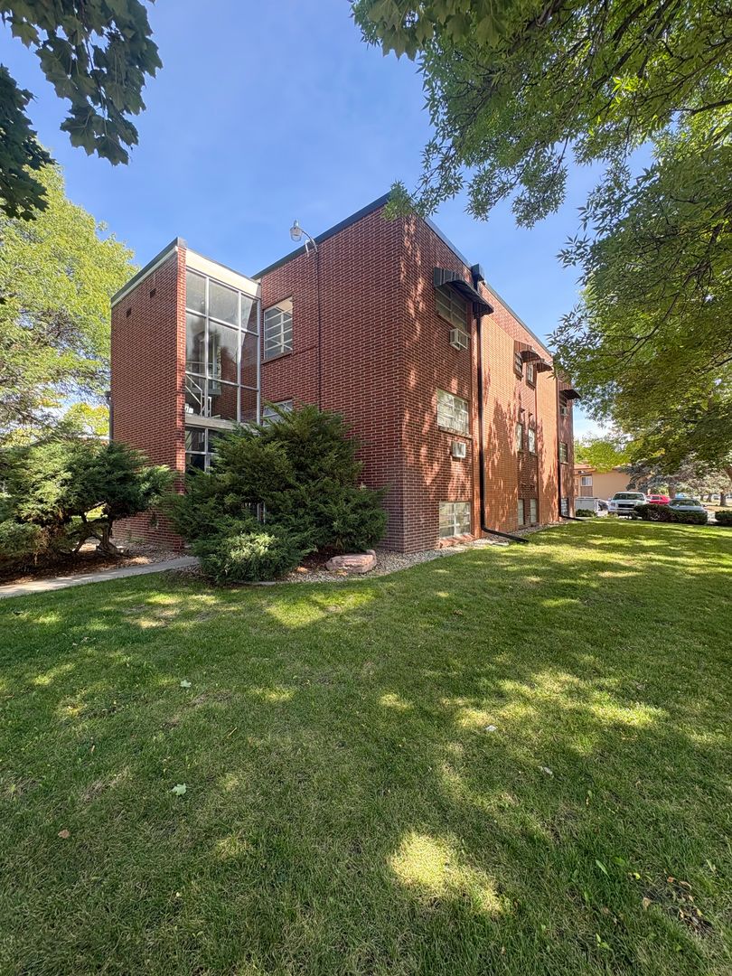 Longmont Apartment: 702 Emery Street