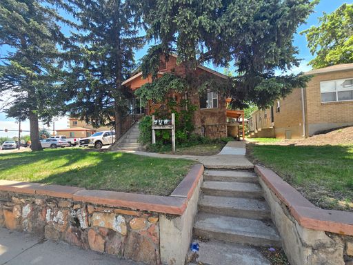 *AVAILABLE NOW* 1 Bedroom Steps From Campus – photo 1