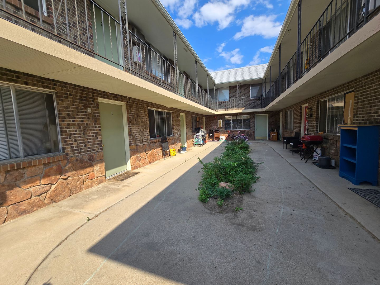 Longmont Apartment: 1440 Emery St.