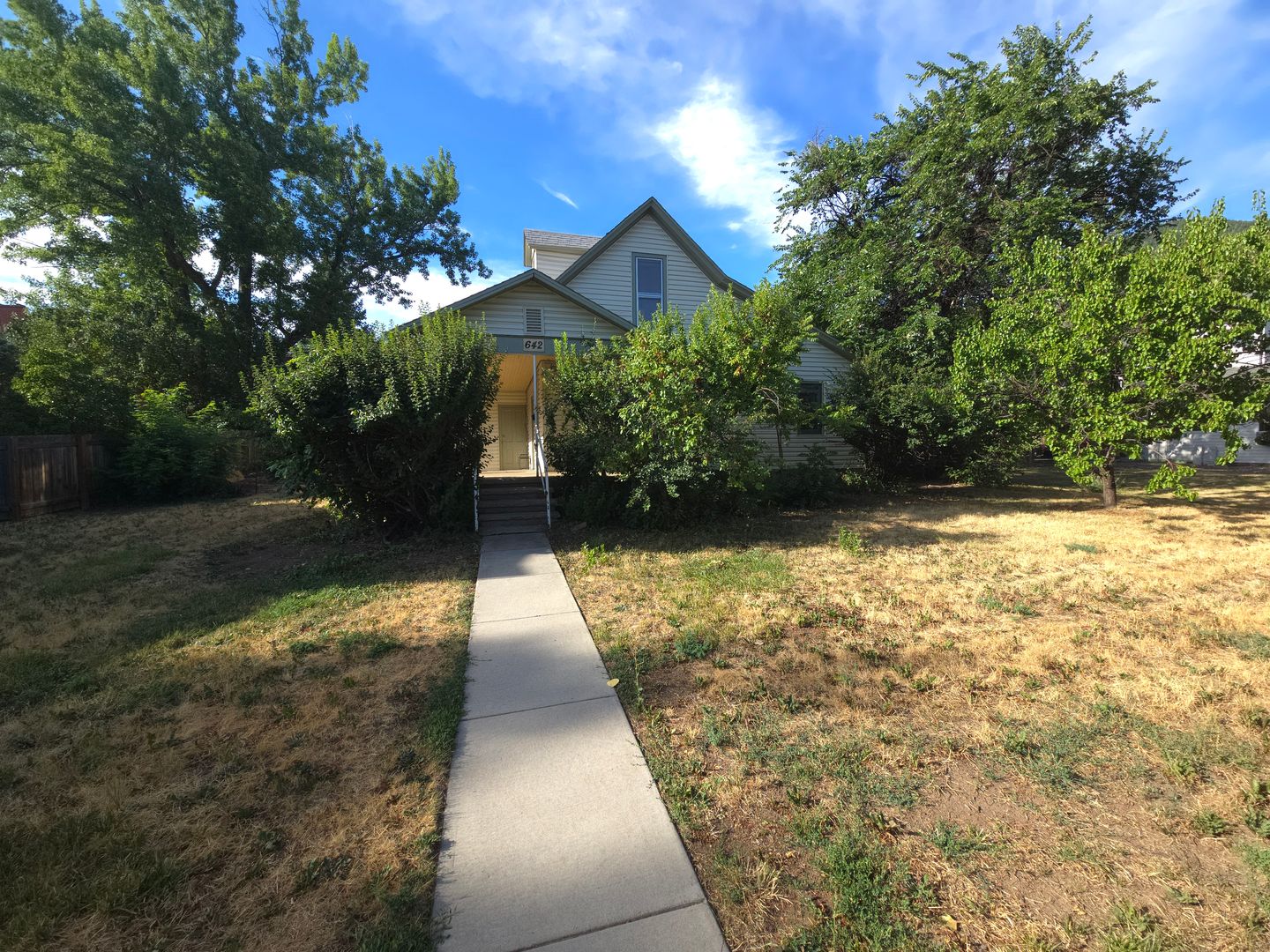 Boulder House: 642 University Ave.