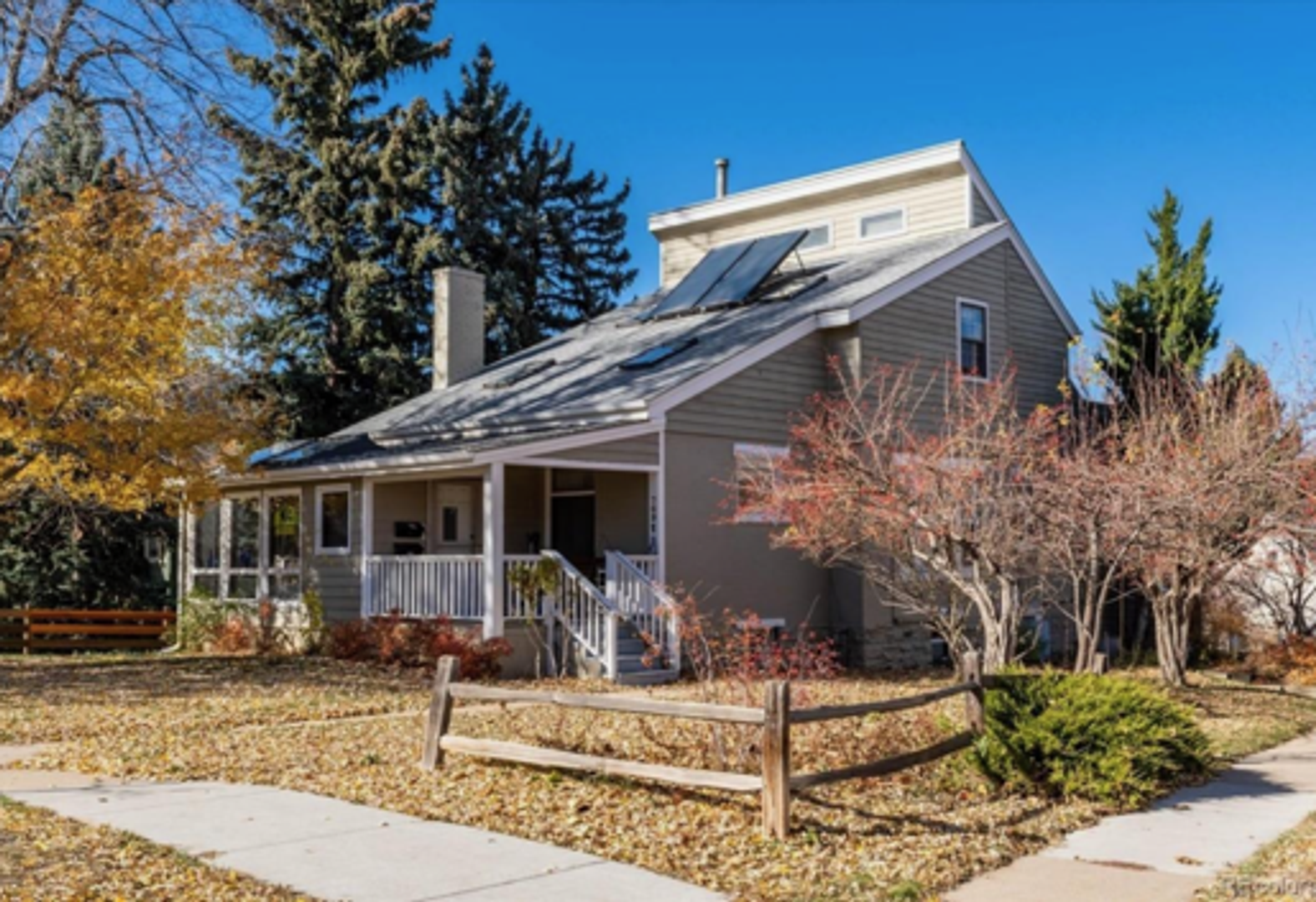 Boulder House: 769 University Avenue