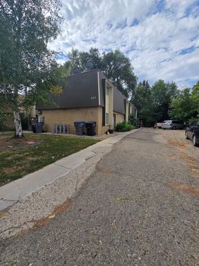 2 Bedroom 1.5 Bath in Longmont, CO! – photo 1