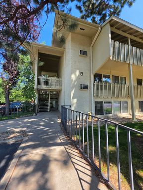 AVAILABLE NOW- 2nd level Condo in Two Mile Creek, Off Street Parking, On Site Laundry – photo 1