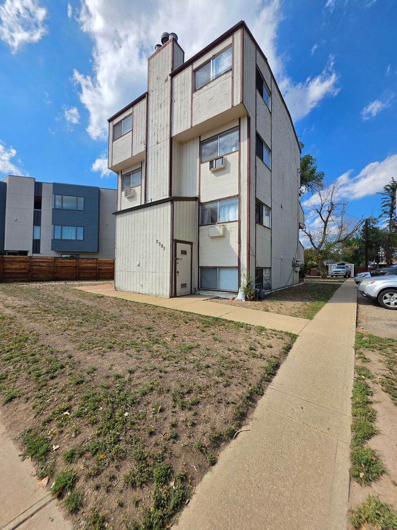 Boulder Apartment: 2505-2507 Spruce St.