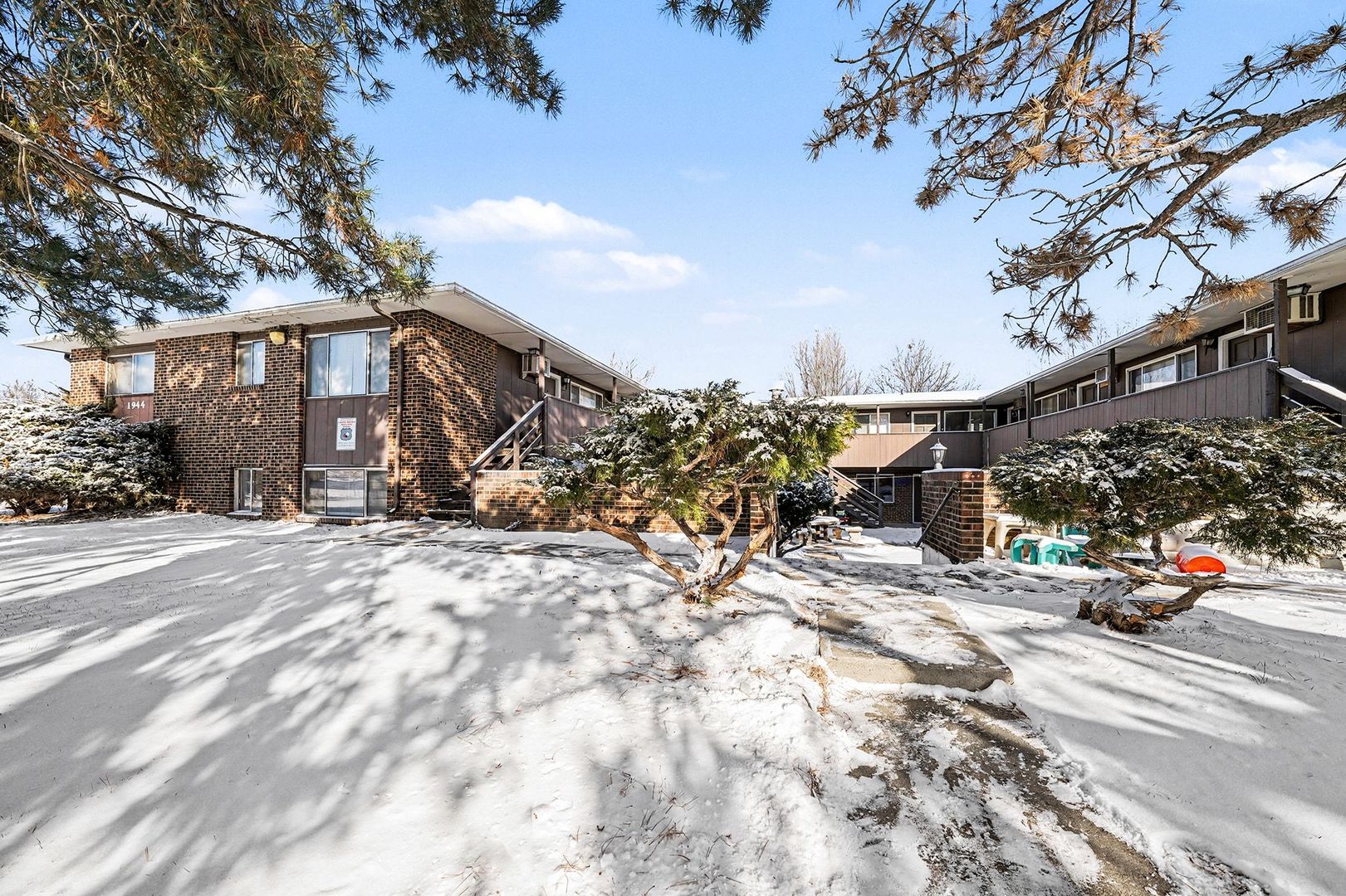 Longmont Apartment: 1944 Meadow Dr.