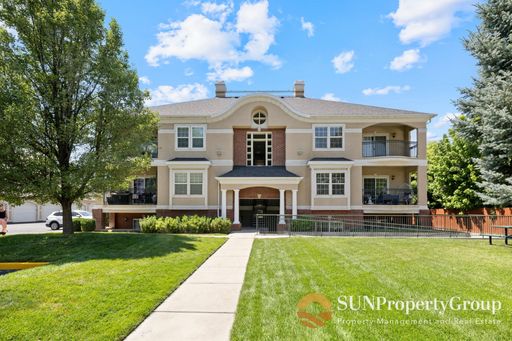 Luxury Condo In Desirable Salt Lake Community