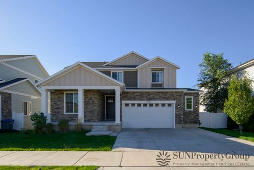 Beautiful Updated Home In Great South Jordan Location – photo 1