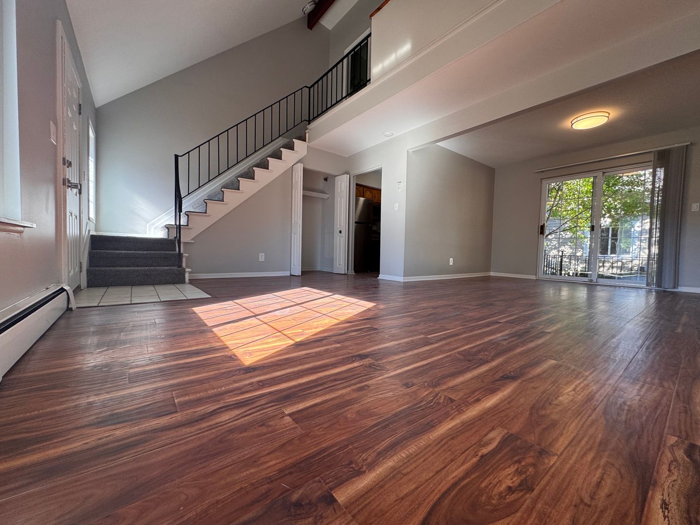 Utica Apartment: 45631-45645 Brownell St