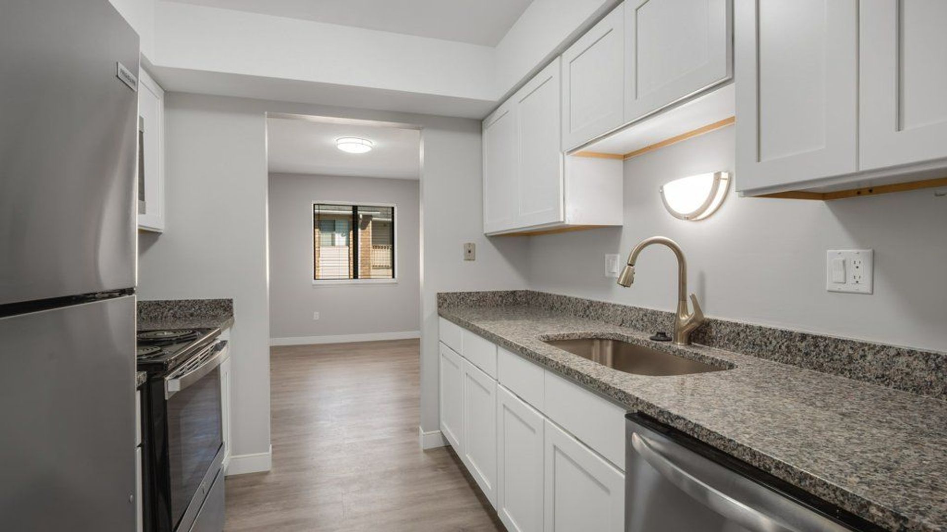 Farmington Hills Apartment: 30250 W 12 Mile Rd