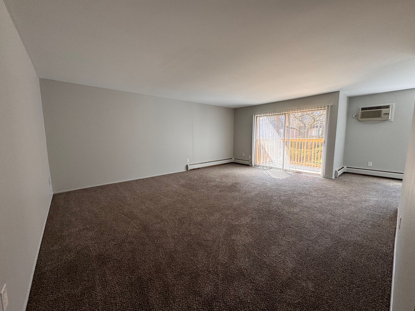 Berkley Apartment: 2200 Berkley Ave