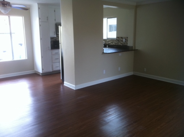 San Diego Apartment: 5014 Narragansett Avenue