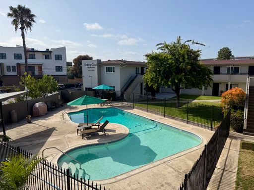 *MOVE-IN SPECIAL* Spacious 1 Bedroom 1 Bath – photo 1