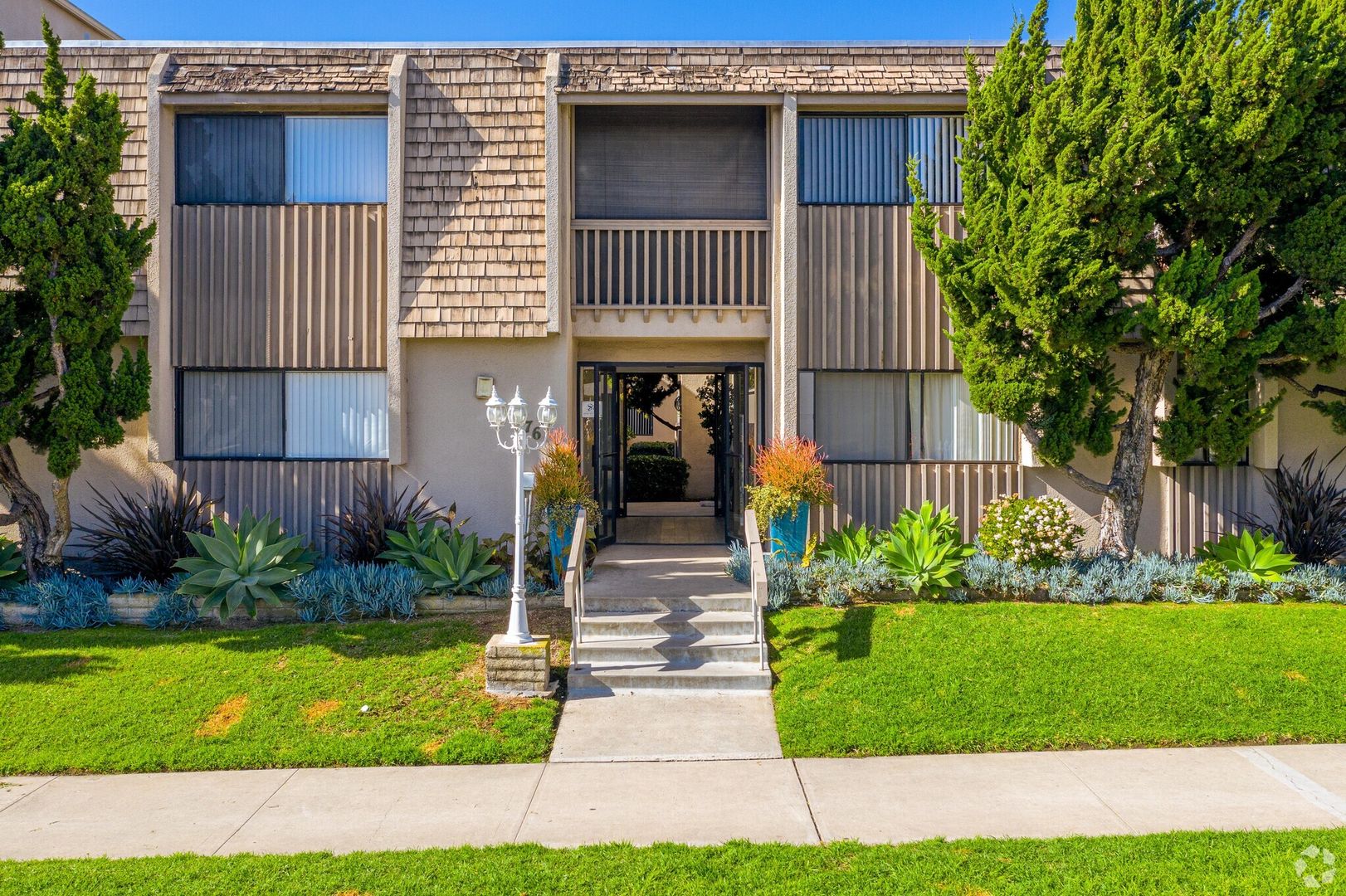San Diego Apartment: 4776 Lamont Street