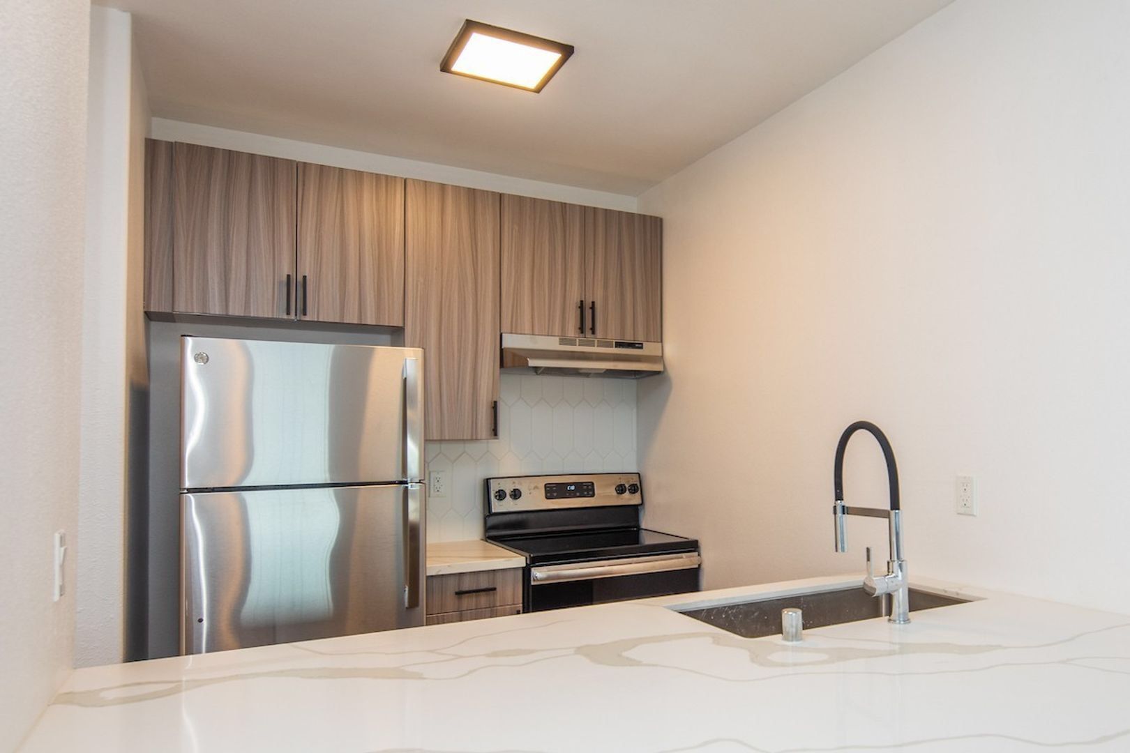 San Diego Apartment: 4188 5th Ave