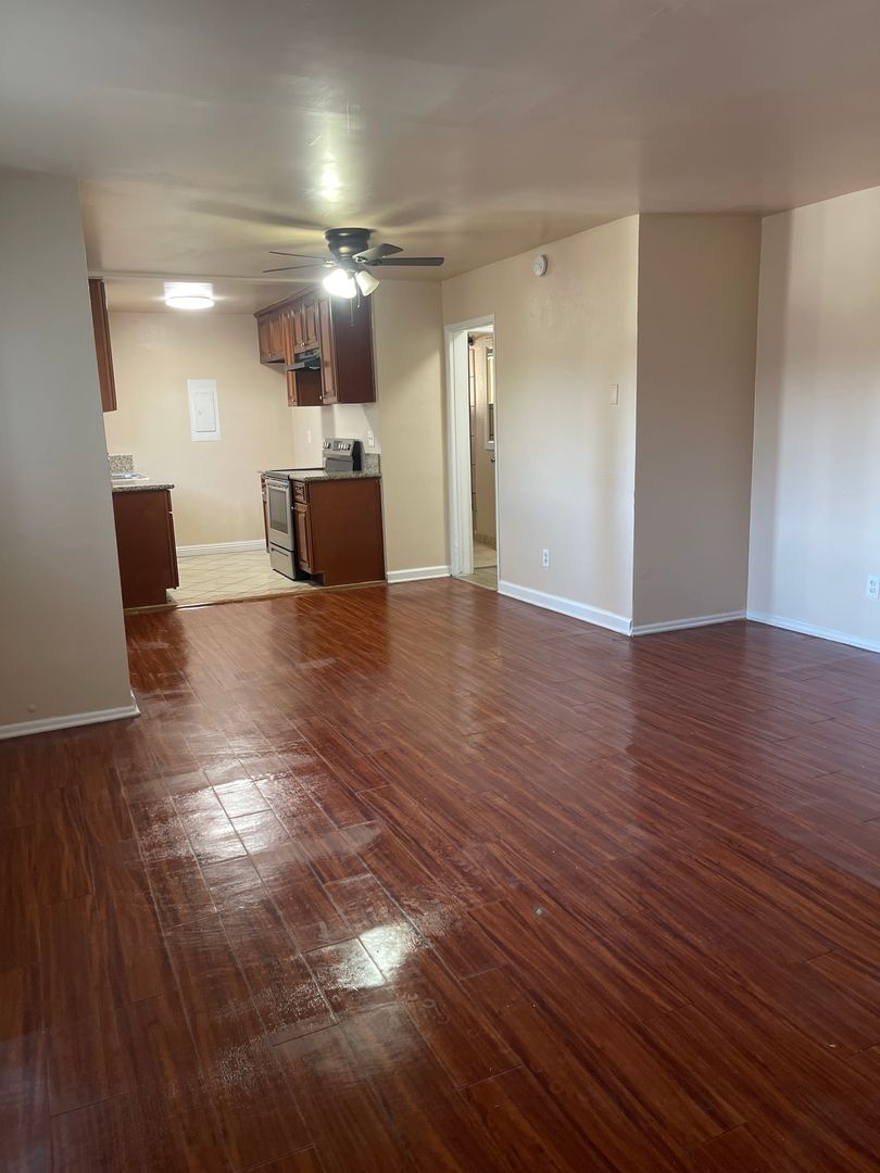 Pomona Apartment: 1422-1444 E Kingsley Ave