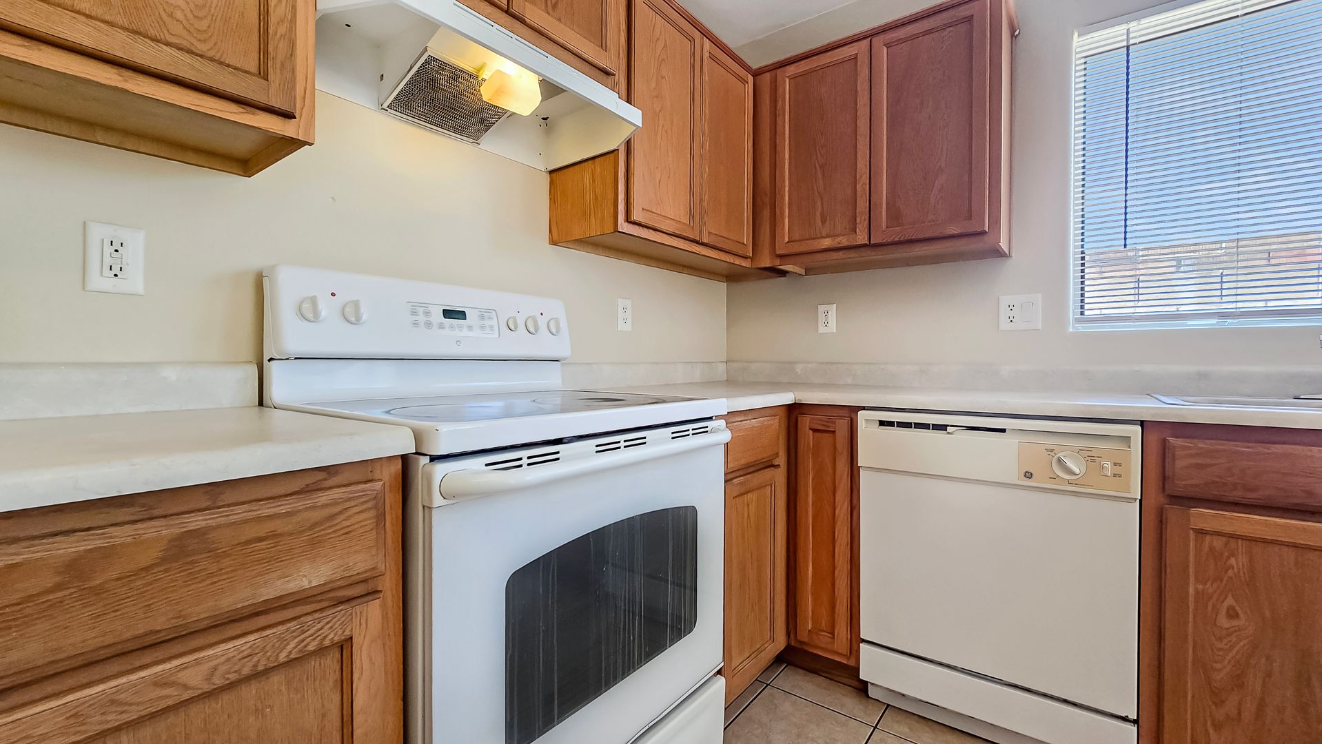 14160 W Larkspur Dr, Surprise, AZ 85379 photo 9