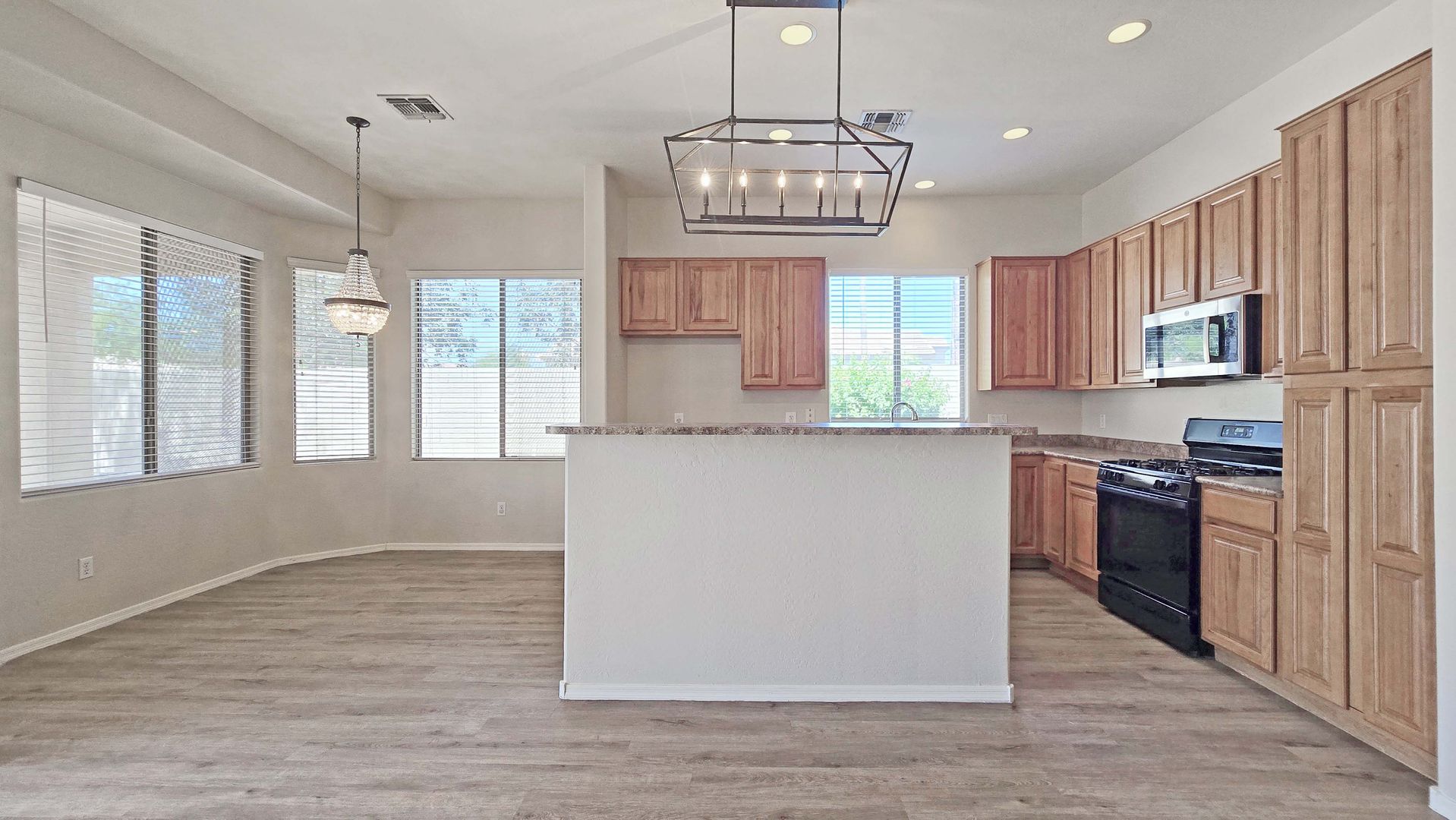 13588 W Alvarado Dr, Goodyear, AZ 85395 photo 5