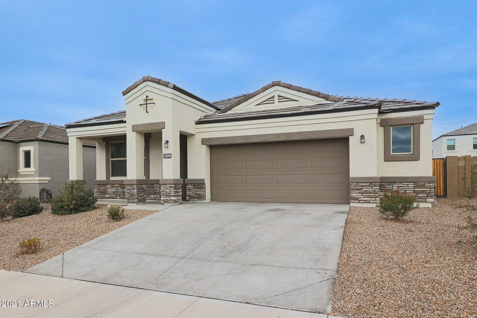 Buckeye House: 30998 W Earll Dr