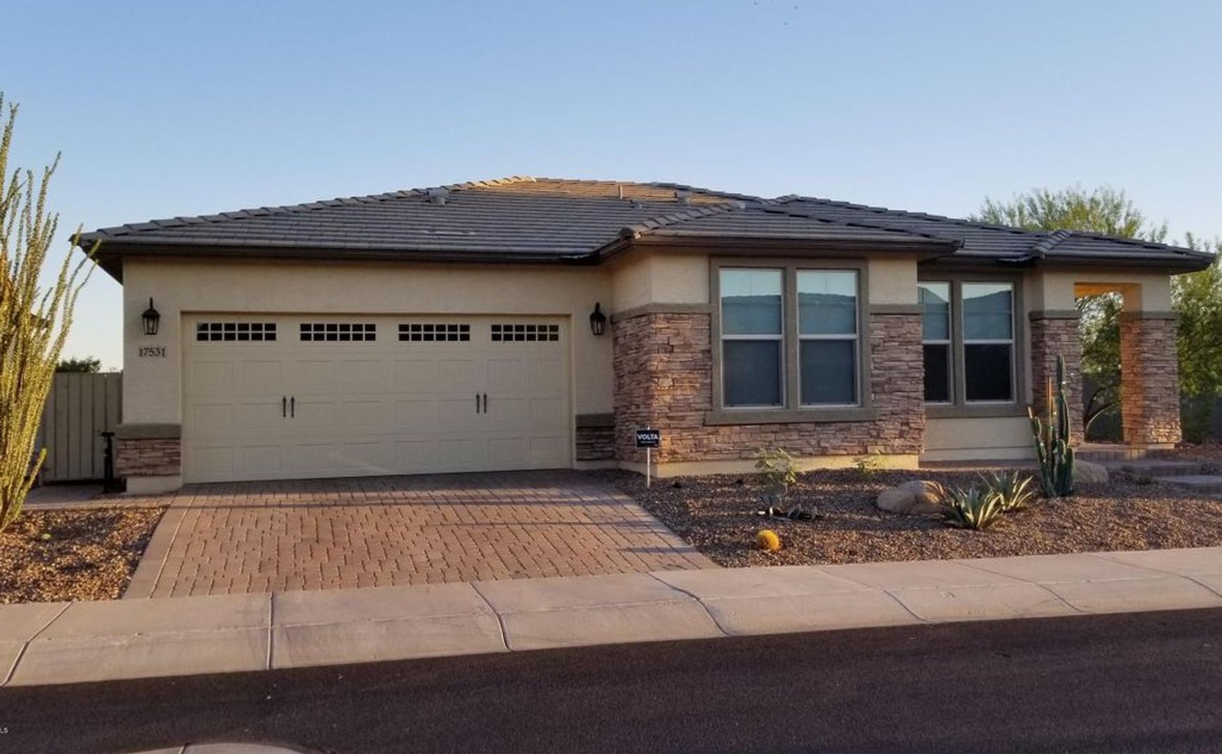 Goodyear House: 17531 W Cedarwood Lane