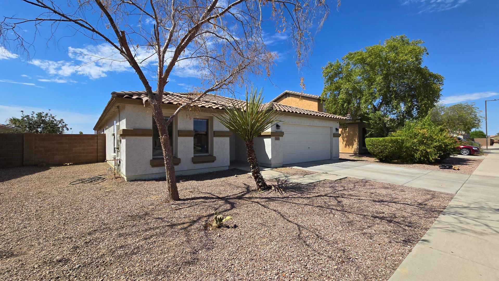 25673 W Northern Lights Way, Buckeye, AZ 85326 photo 4