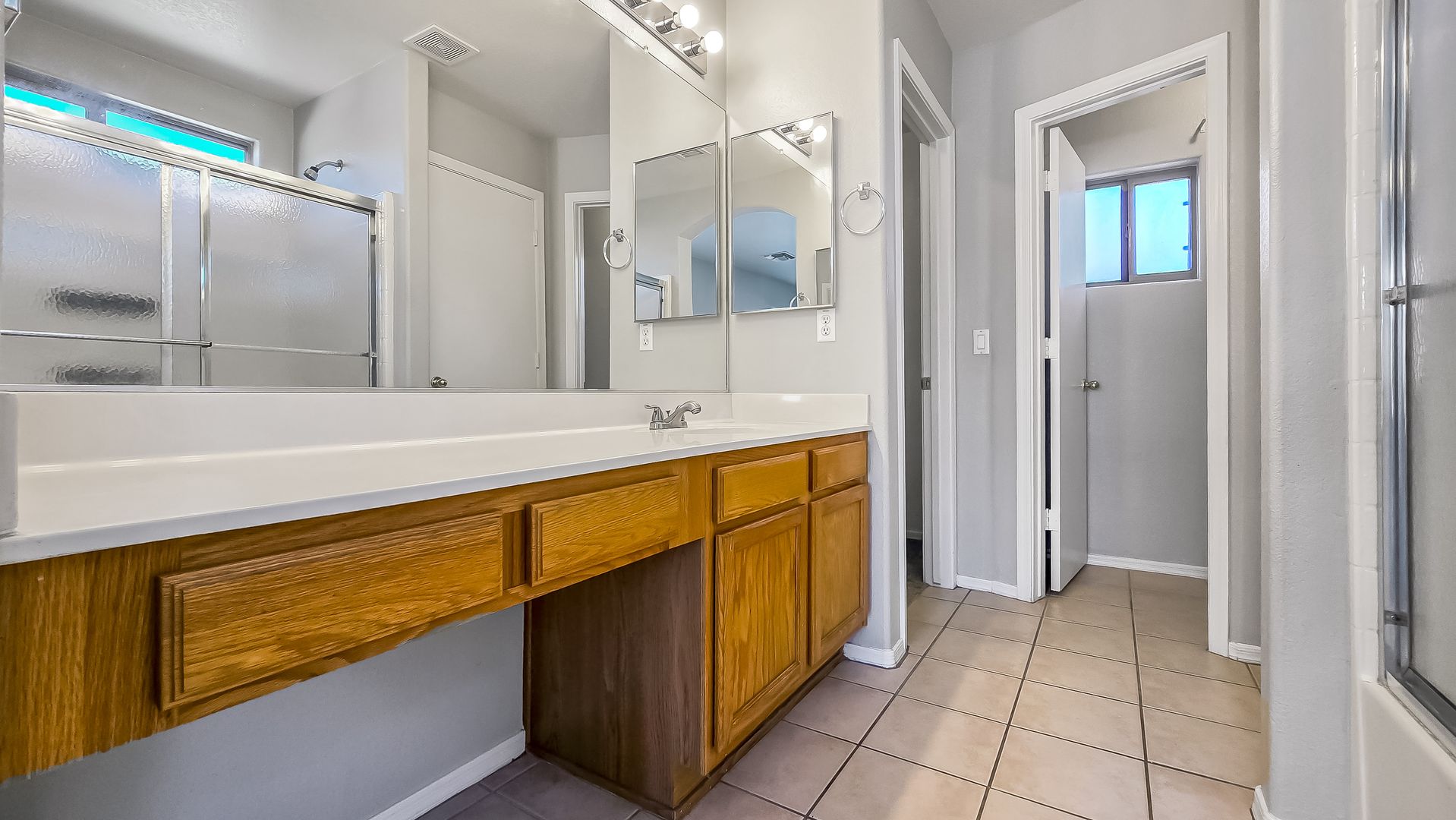 13344 W Desert Lane, Surprise, AZ 85374 photo 10