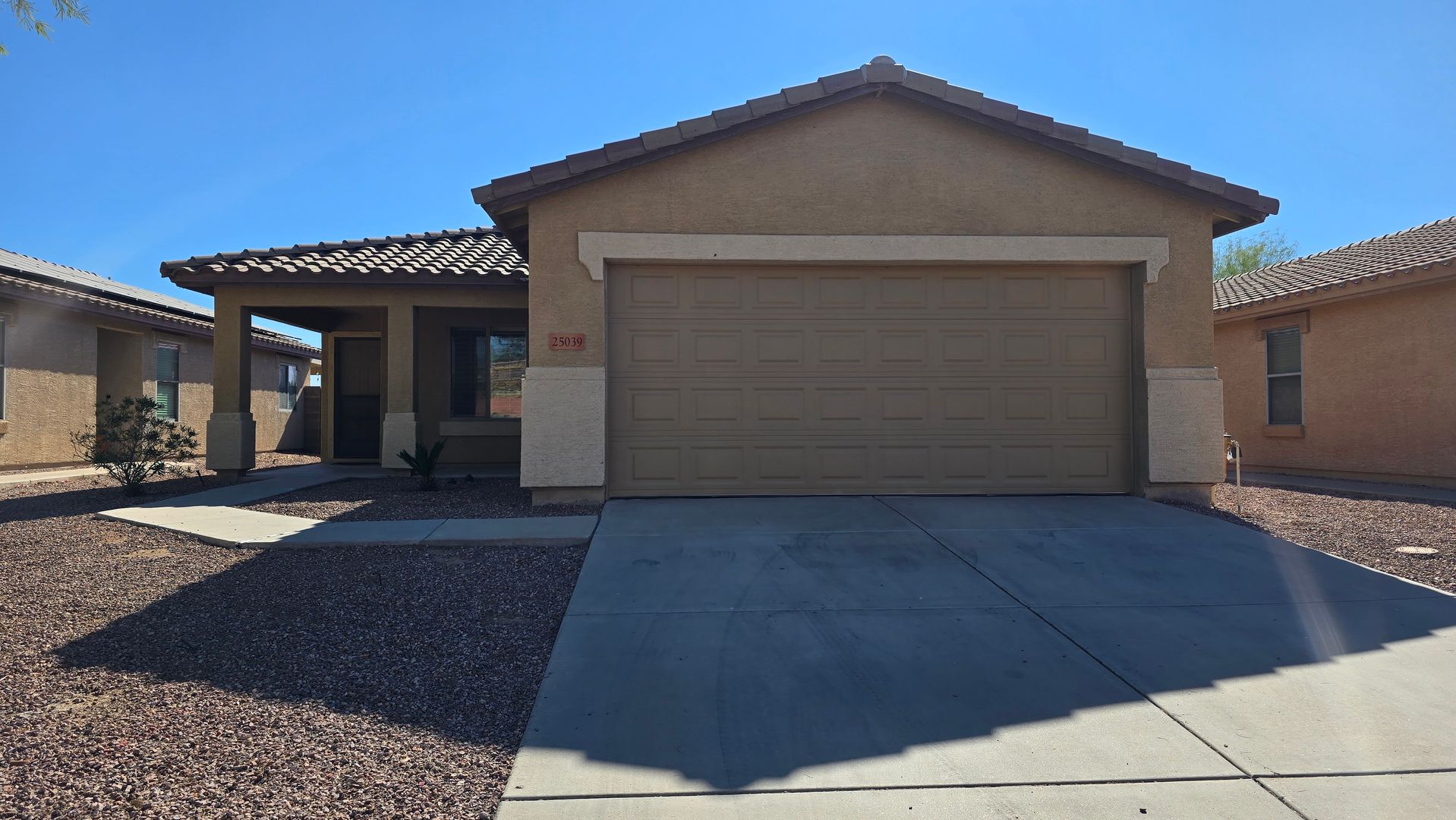 Buckeye House: 25039 W Dove Trail