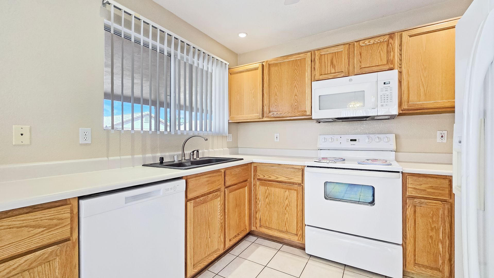 10454 W Pasadena Ave, Glendale, AZ 85307 photo 7