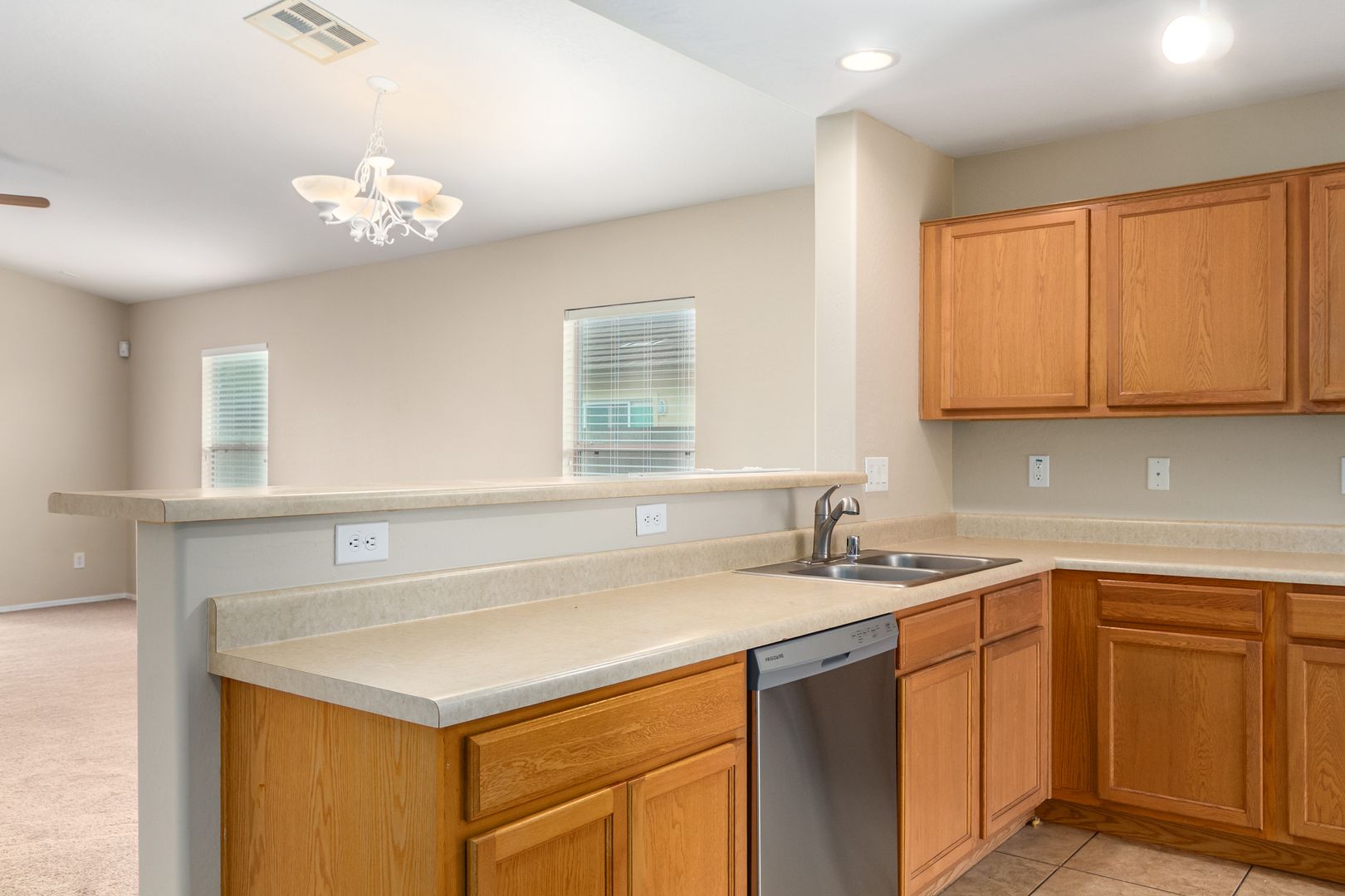 946 S 166th Ave, Goodyear, AZ 85338 photo 3