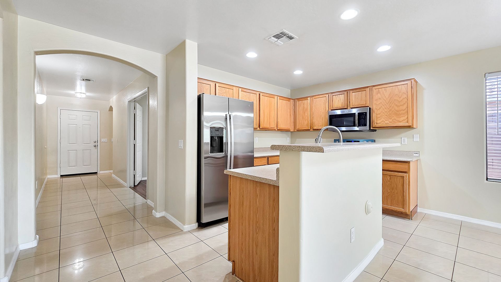 632 S 152nd Lane , Goodyear, AZ 85338 photo 2