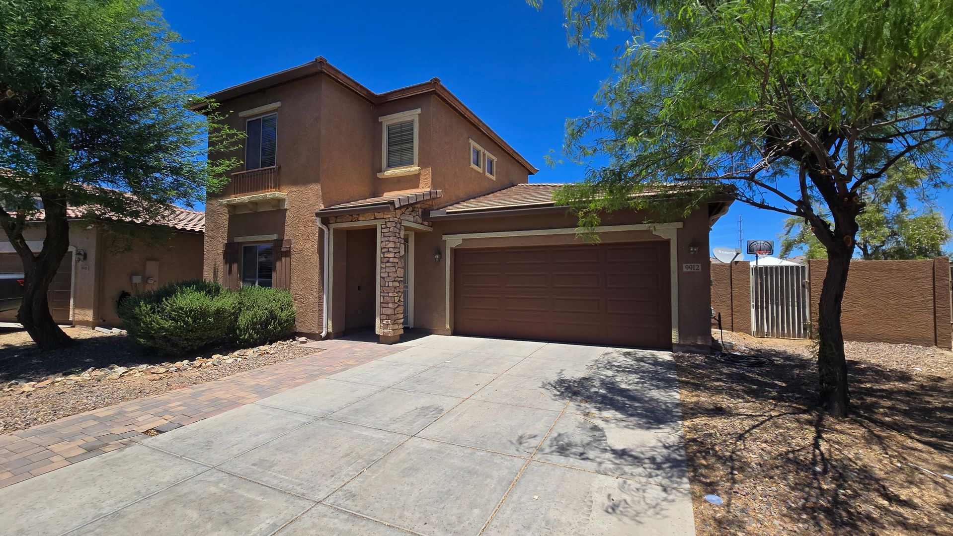 Tolleson House: 9912 W Marguerite Ave
