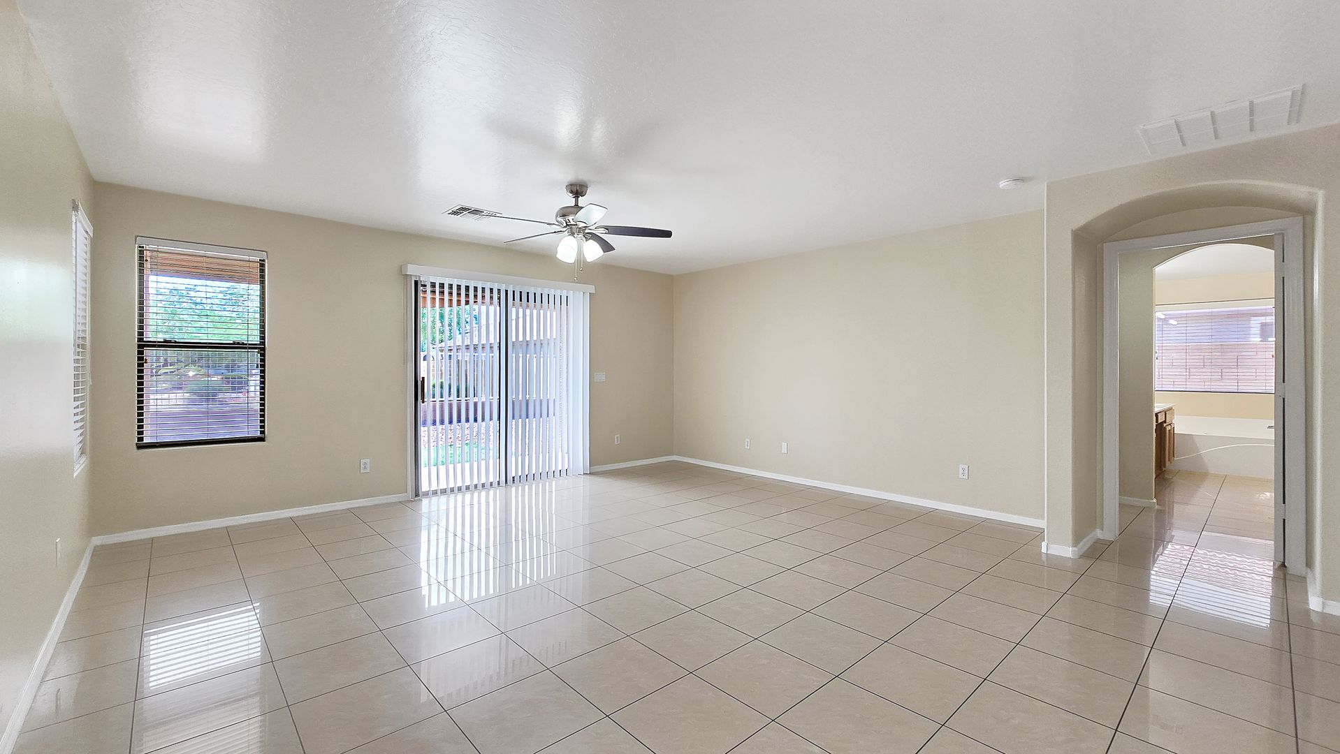 632 S 152nd Lane , Goodyear, AZ 85338 photo 5