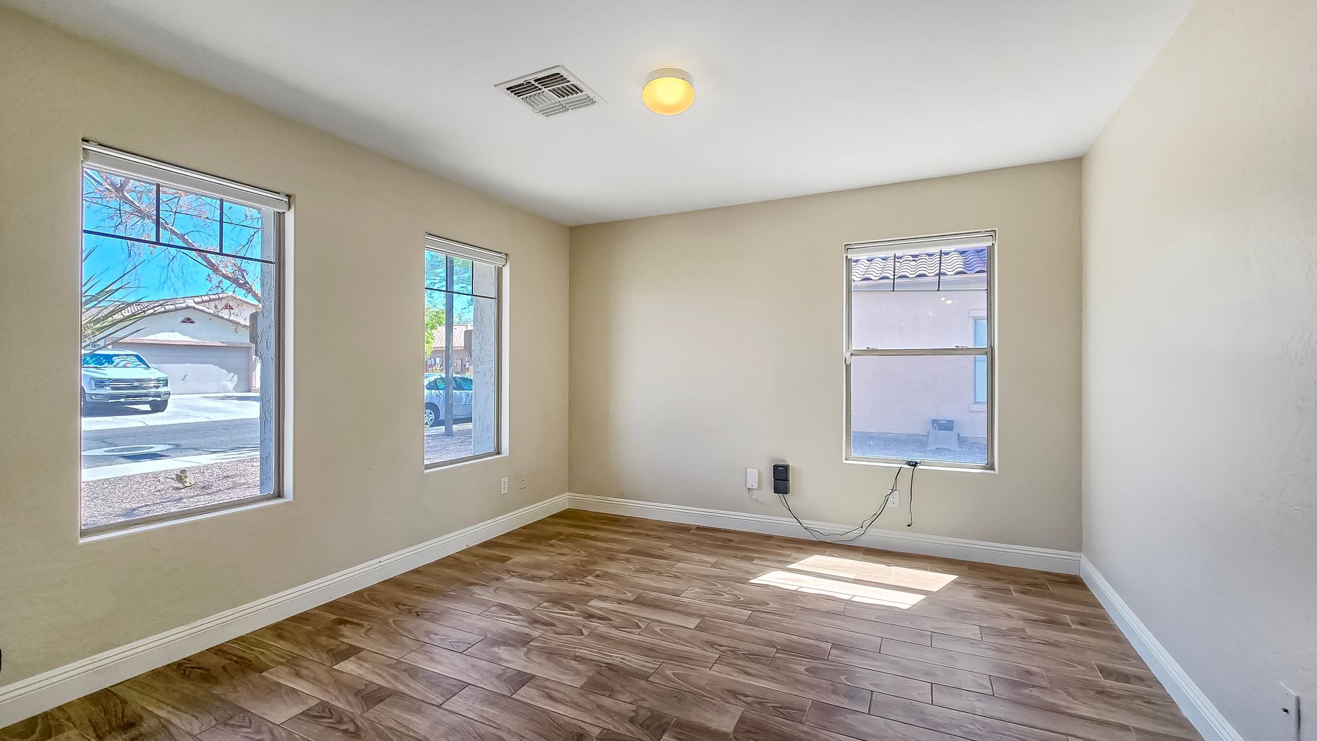 25673 W Northern Lights Way, Buckeye, AZ 85326 photo 7