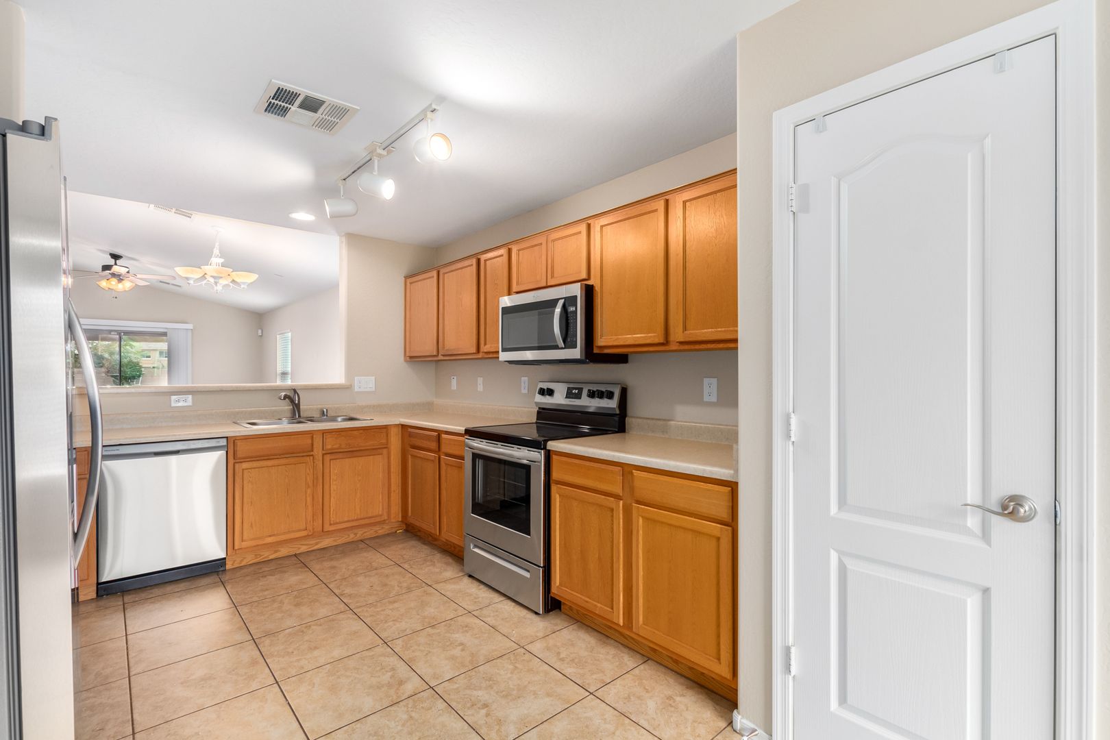 946 S 166th Ave, Goodyear, AZ 85338 photo 2