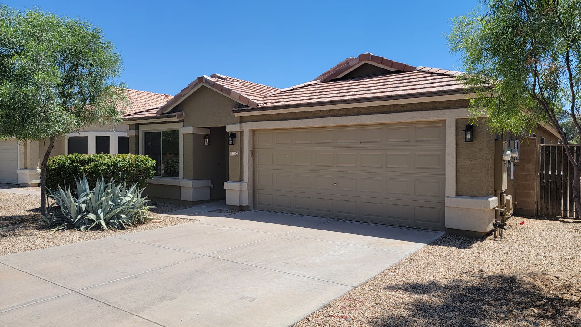 Avondale House: 12601 W Fairmount Ave