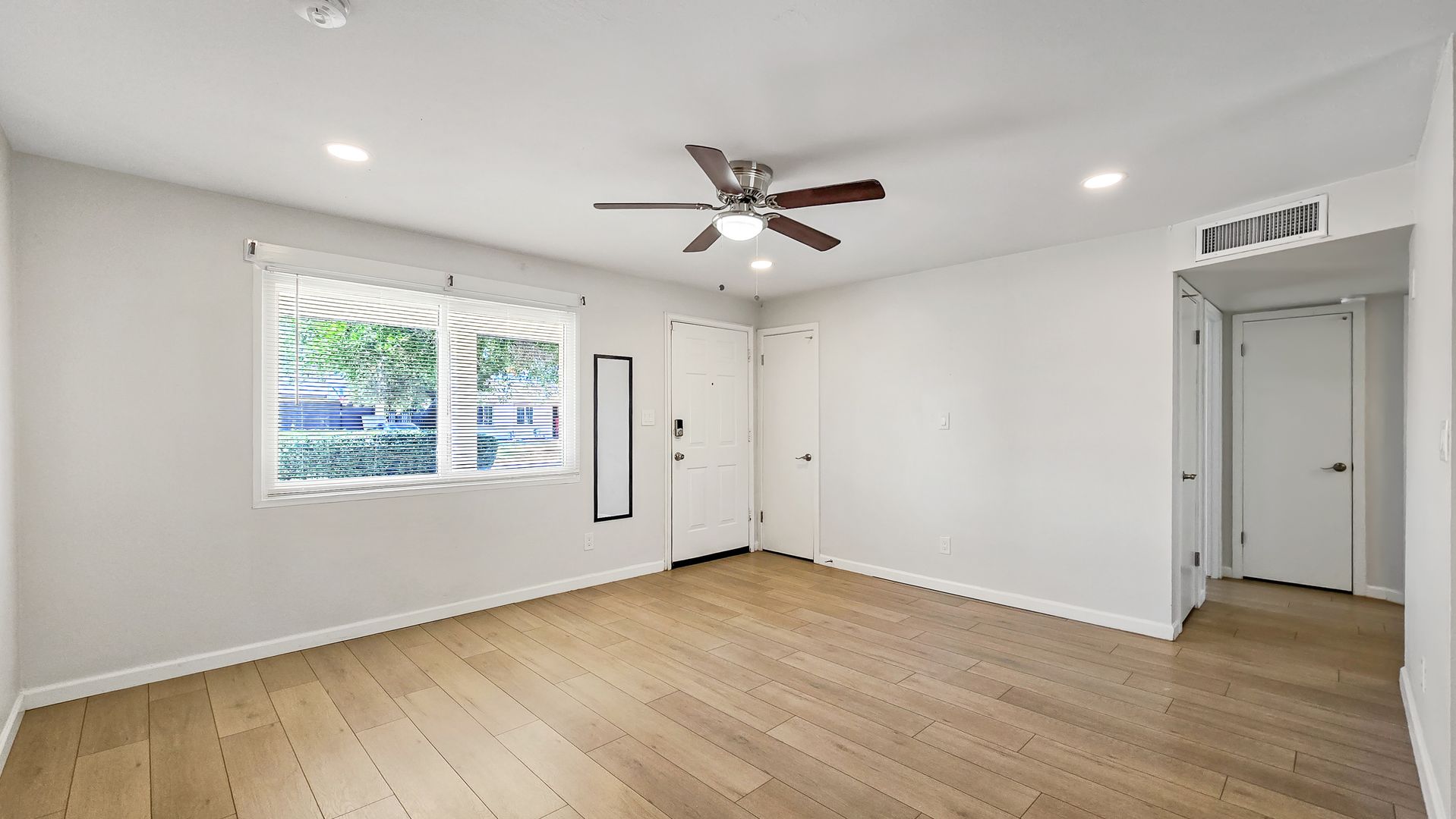 8012 W Highland Ave, Phoenix, AZ 85033 photo 6