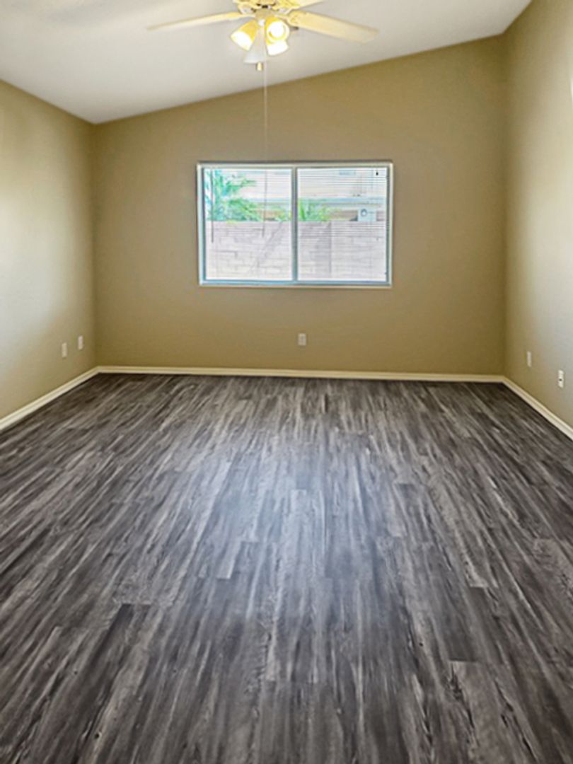 13410 W Watson Lane, Surprise, AZ 85379 photo 10
