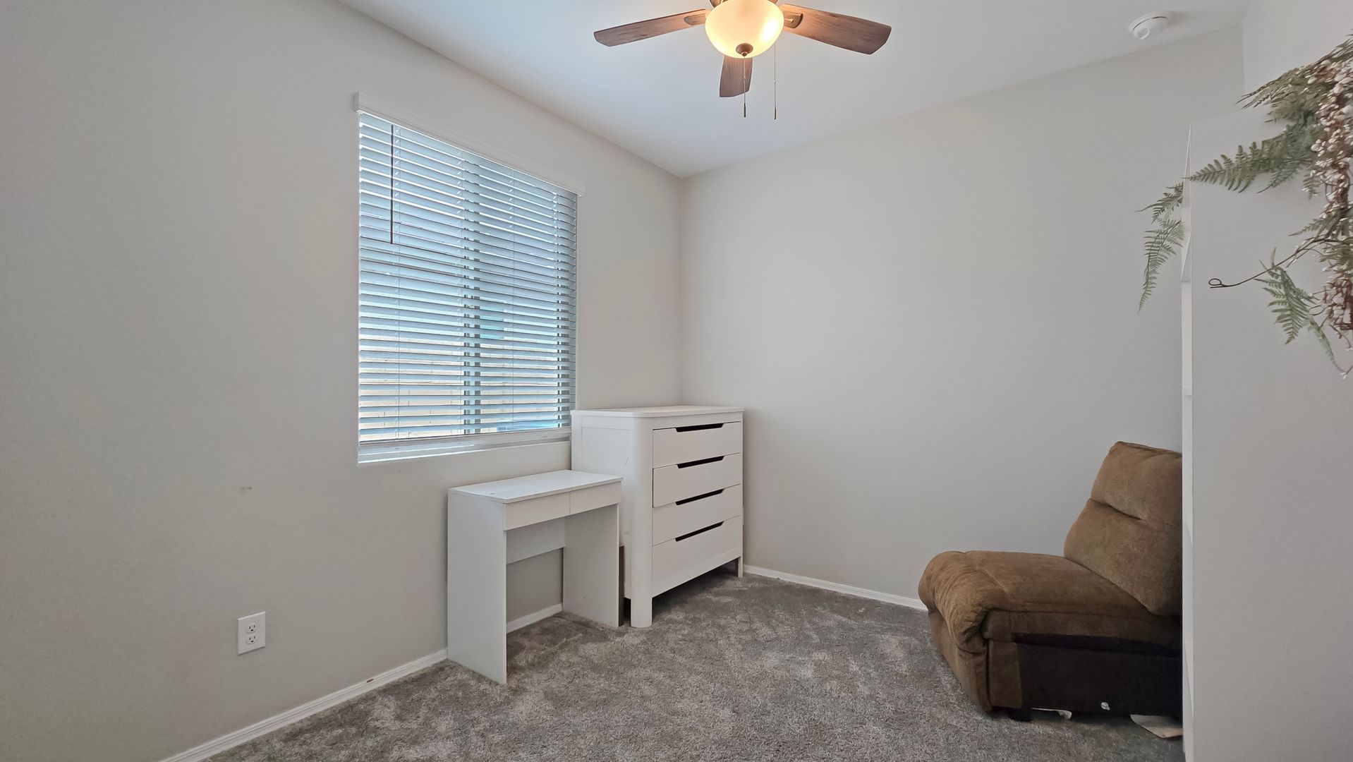 18572 W. Cottontail Ln, Wittman, AZ 85361 photo 11