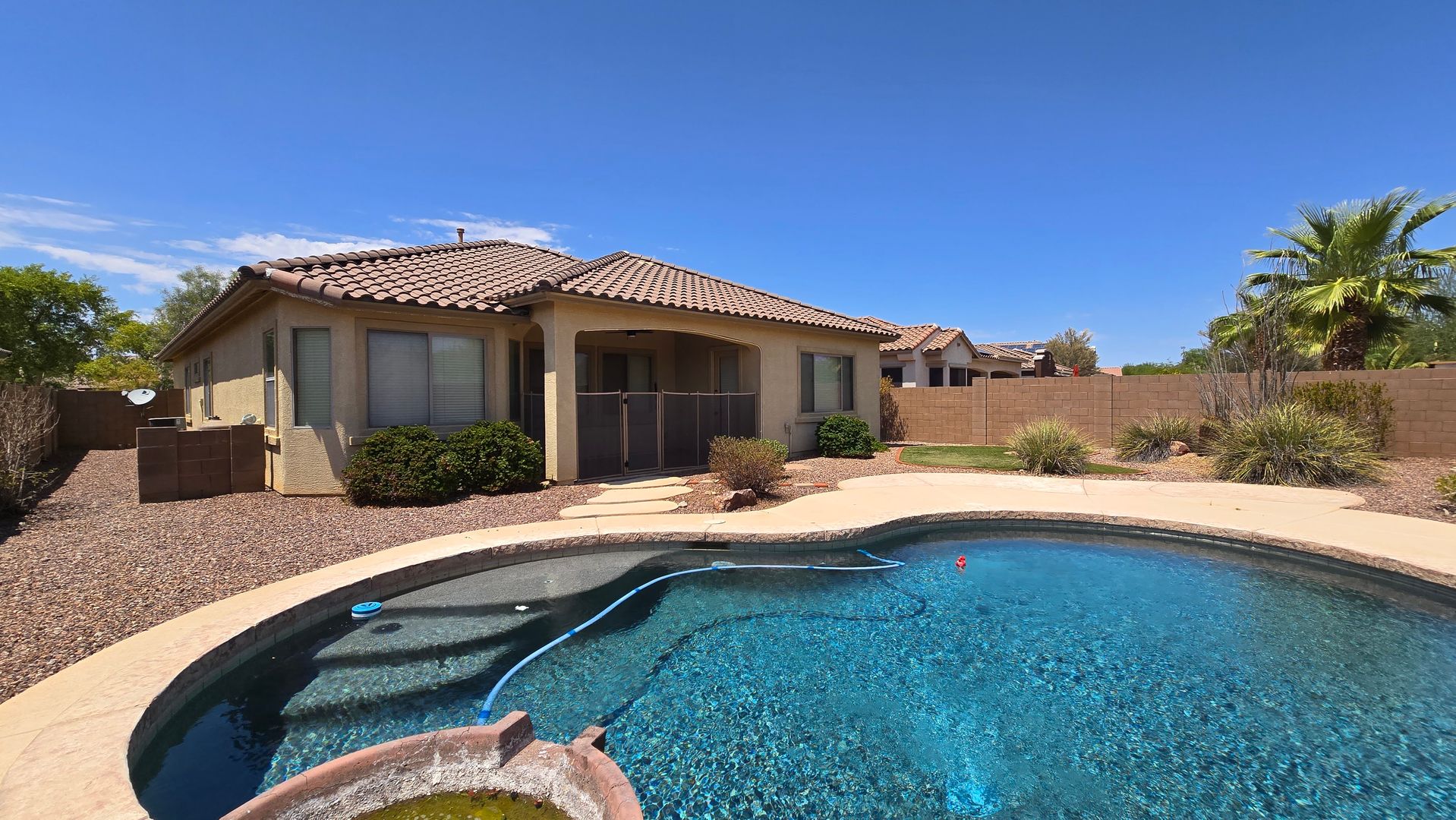 Goodyear House: 13637 S 175th Dr