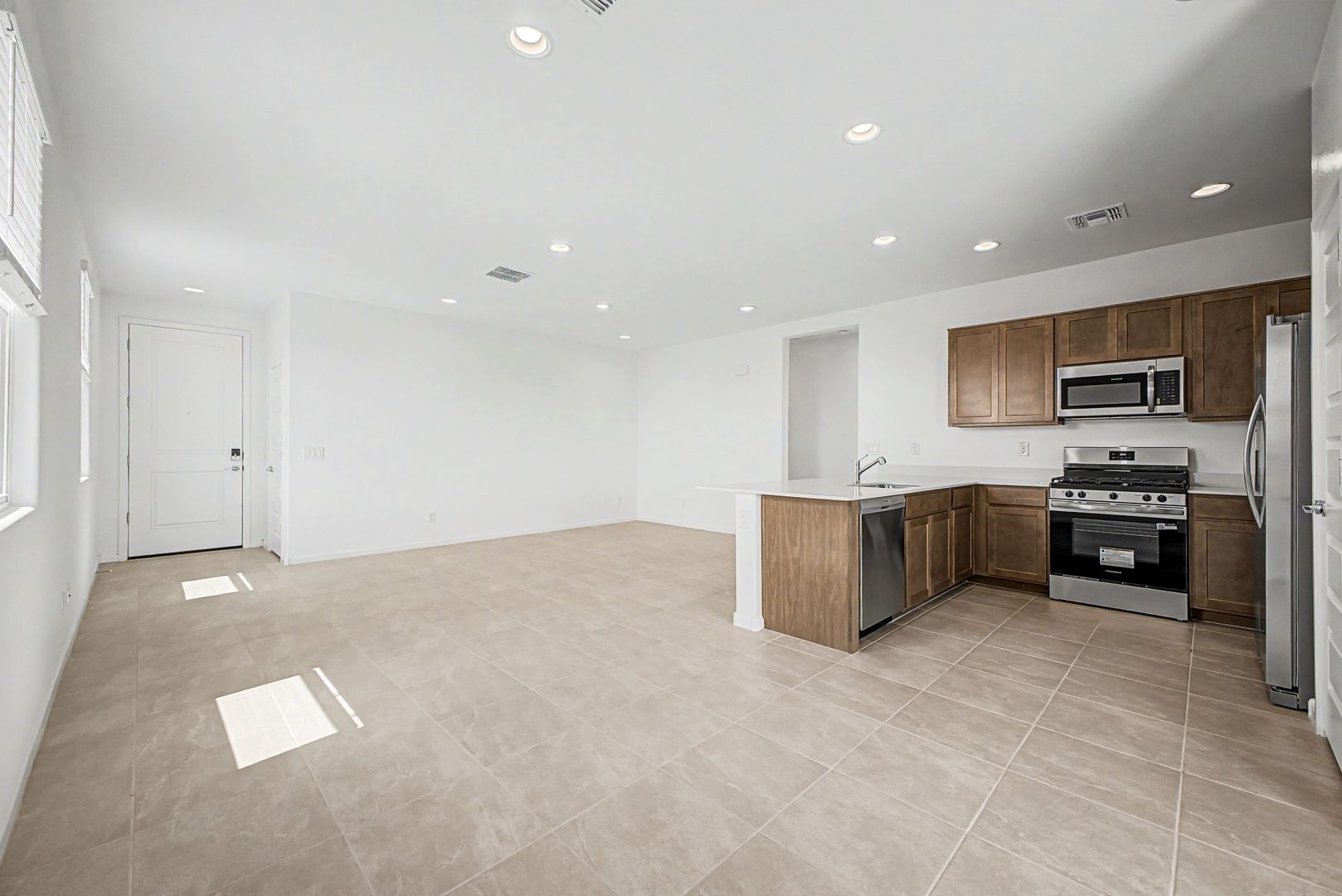 18732 W Maplewood Dr, Goodyear, AZ 85338 photo 7