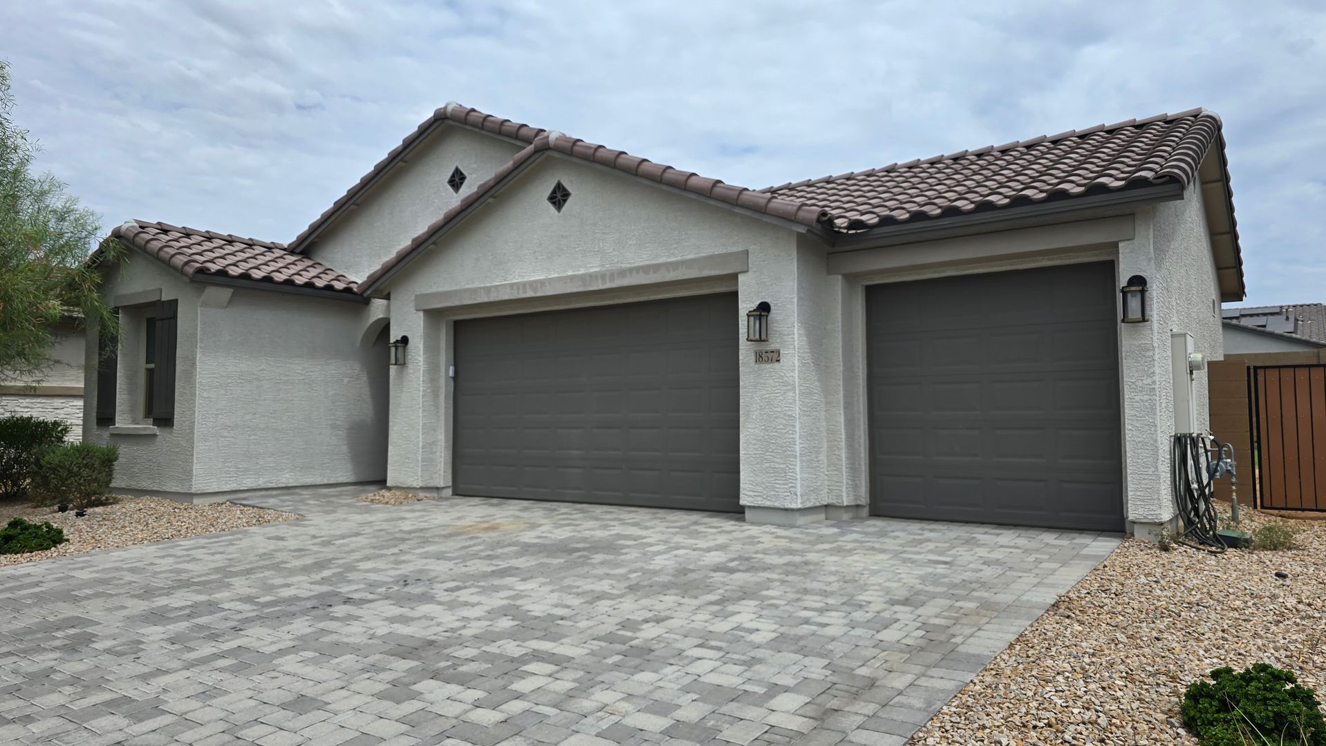 18572 W. Cottontail Ln, Wittman, AZ 85361 photo 2