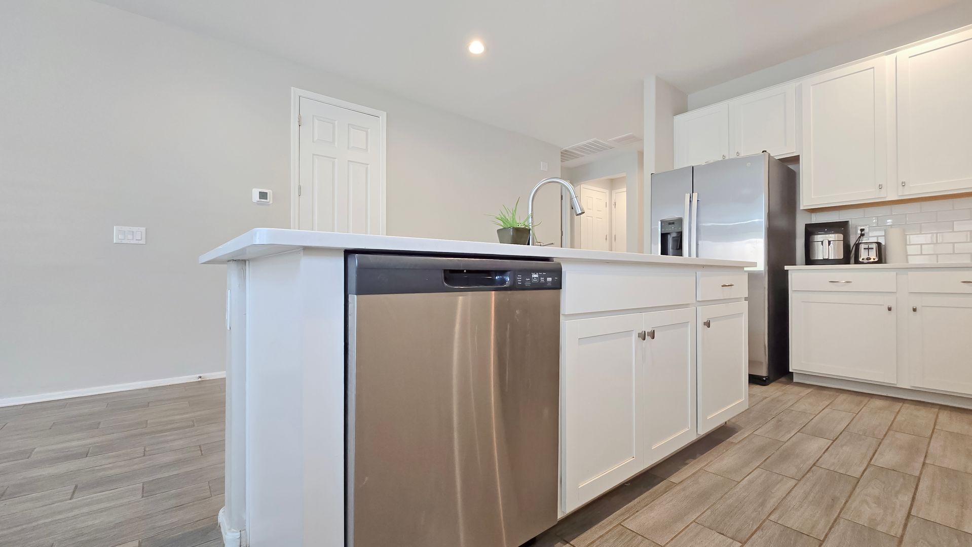 18572 W. Cottontail Ln, Wittman, AZ 85361 photo 5