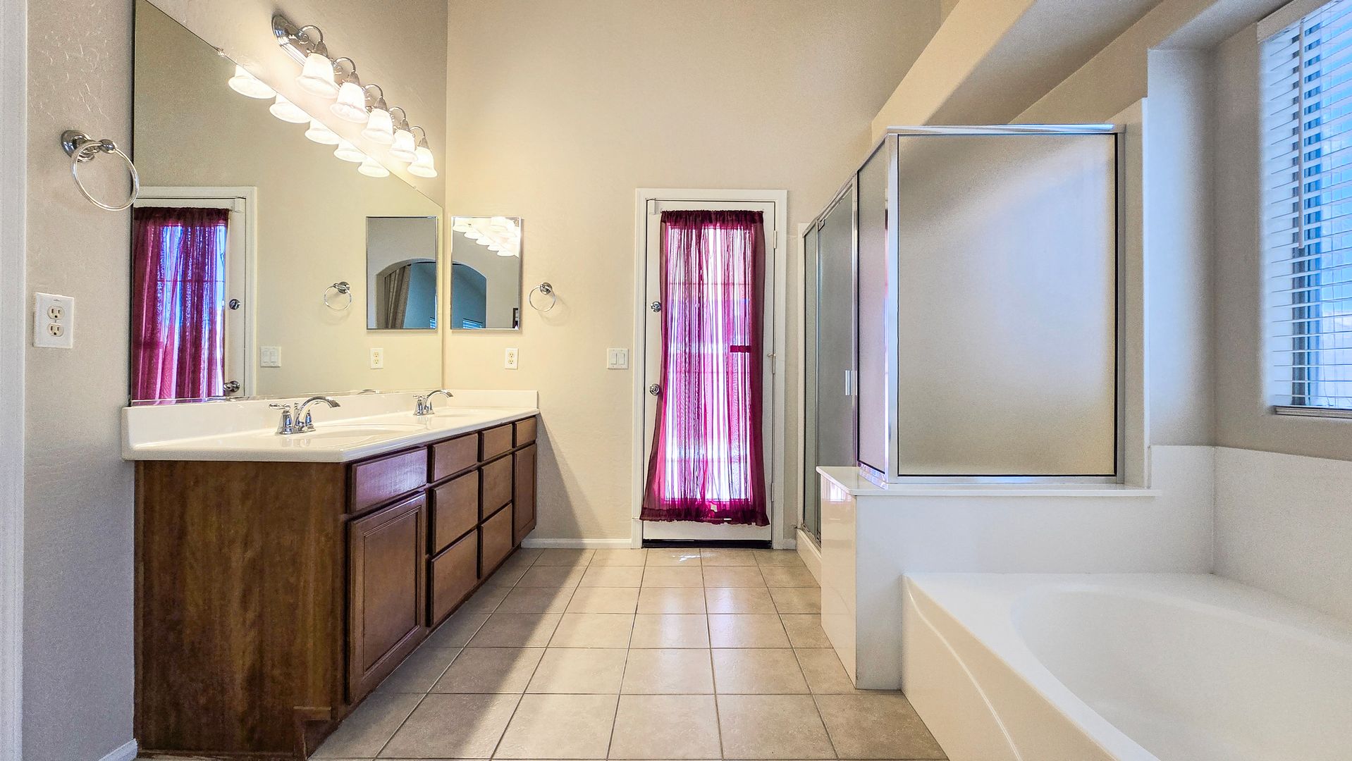16141 W Gibson Lane, Goodyear, AZ 85338 photo 15
