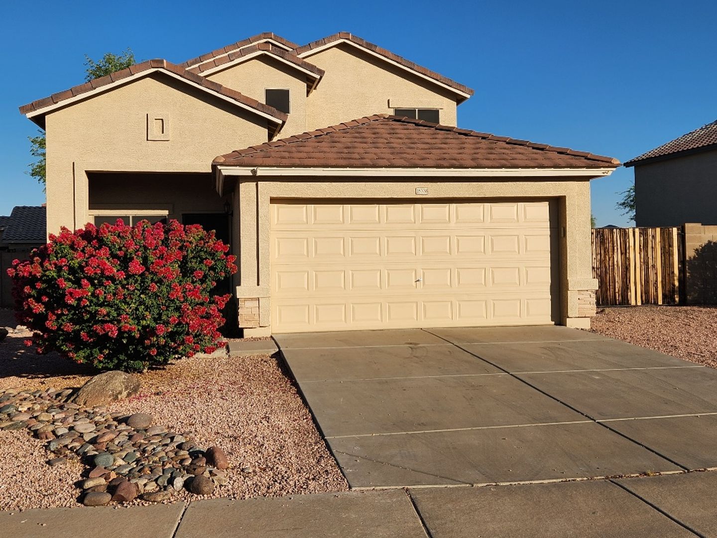 Surprise House: 15338 N 148th Ct