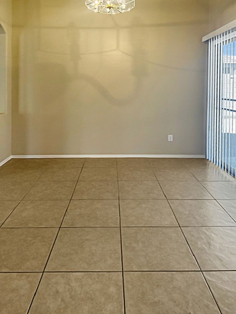 13410 W Watson Lane, Surprise, AZ 85379 photo 9