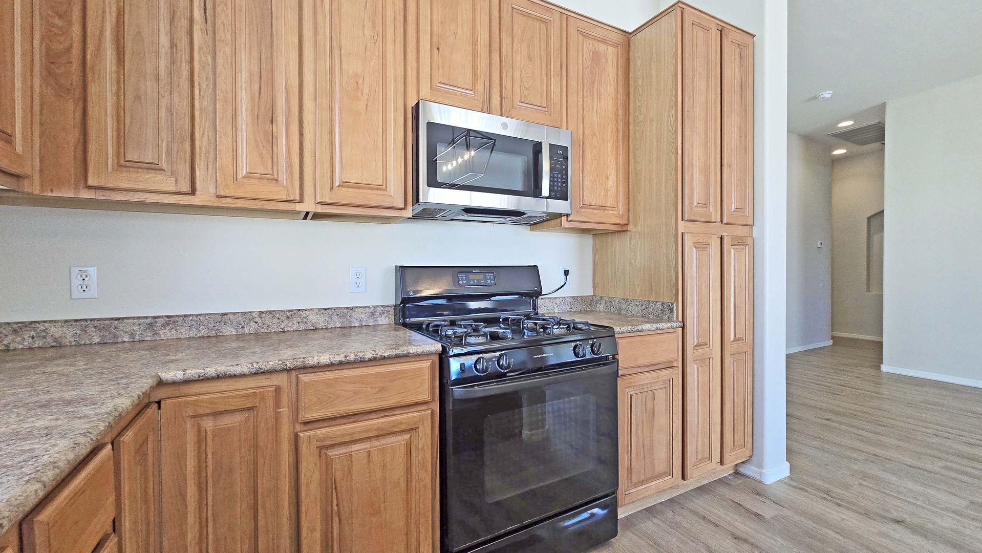13588 W Alvarado Dr, Goodyear, AZ 85395 photo 7