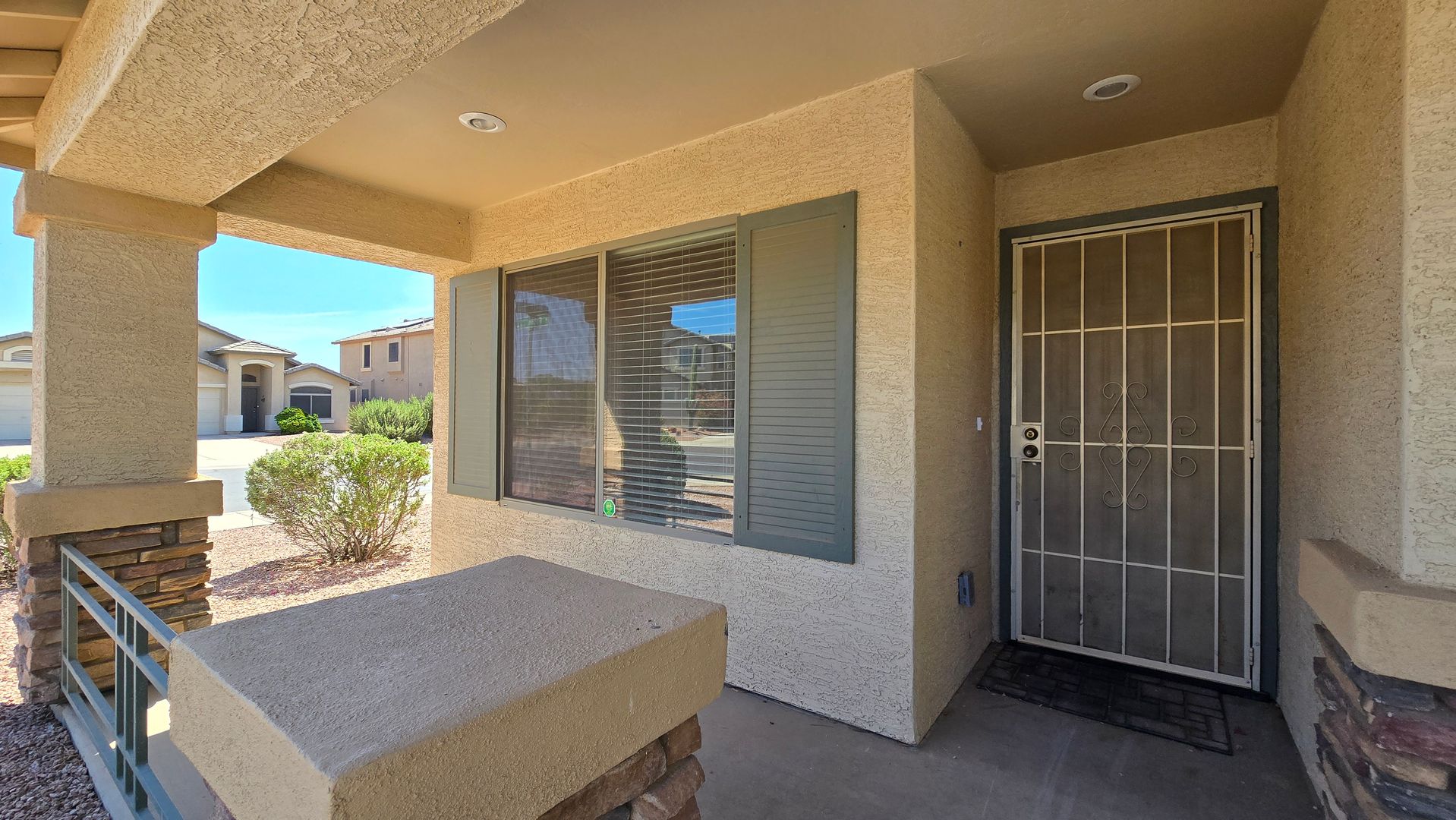 16141 W Gibson Lane, Goodyear, AZ 85338 photo 3