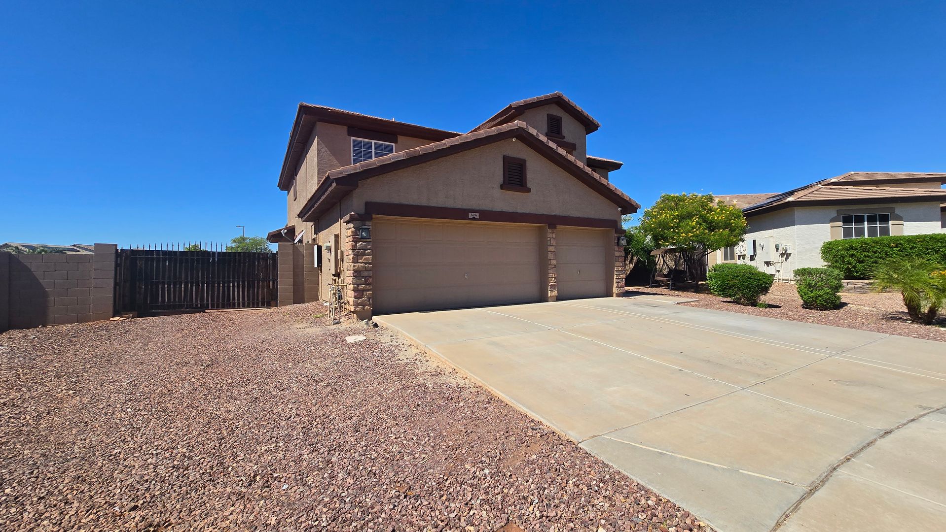 494 S 220th Lane, Buckeye, AZ 85326 photo 4