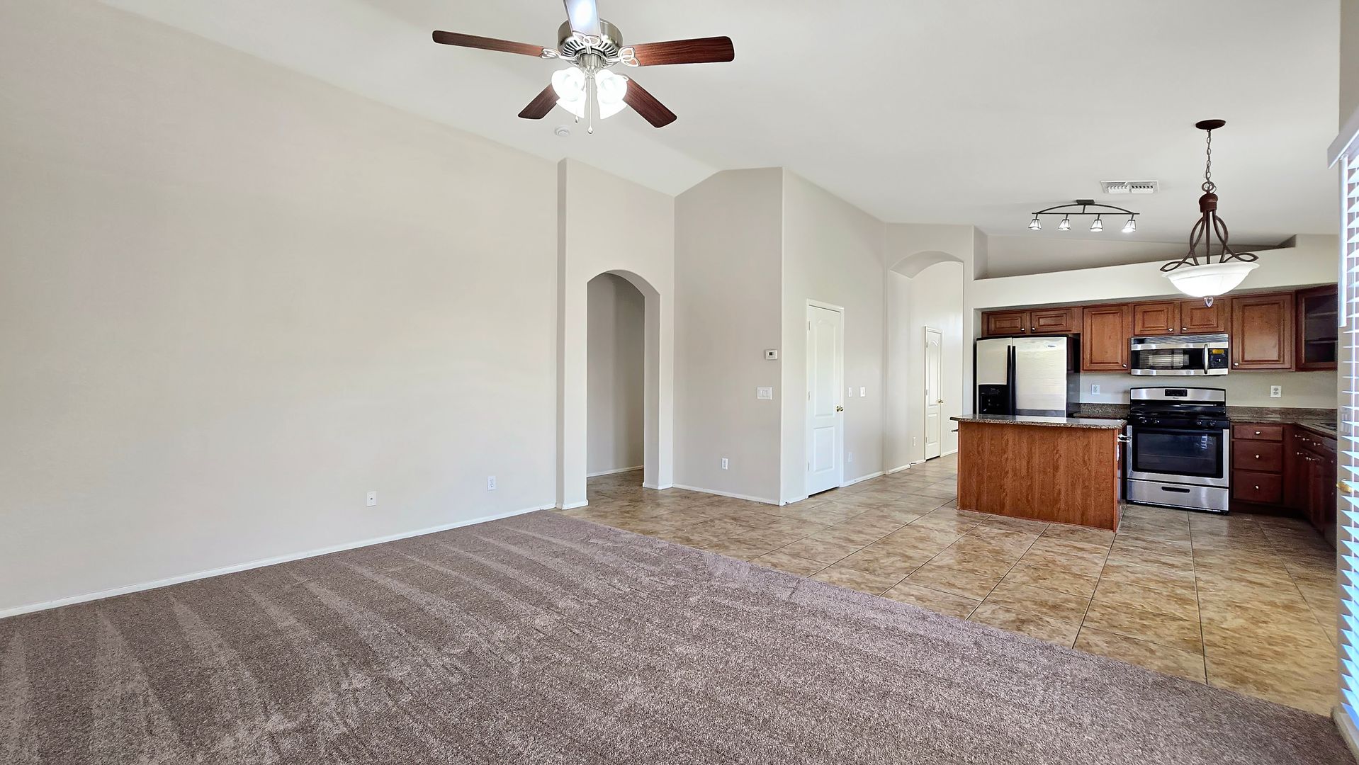 15857 W Moreland St, Goodyear, AZ 85338 photo 9