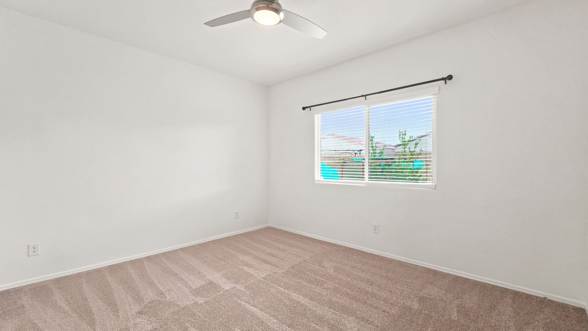 12736 W Midway Ave, Glendale, AZ 85307 photo 17